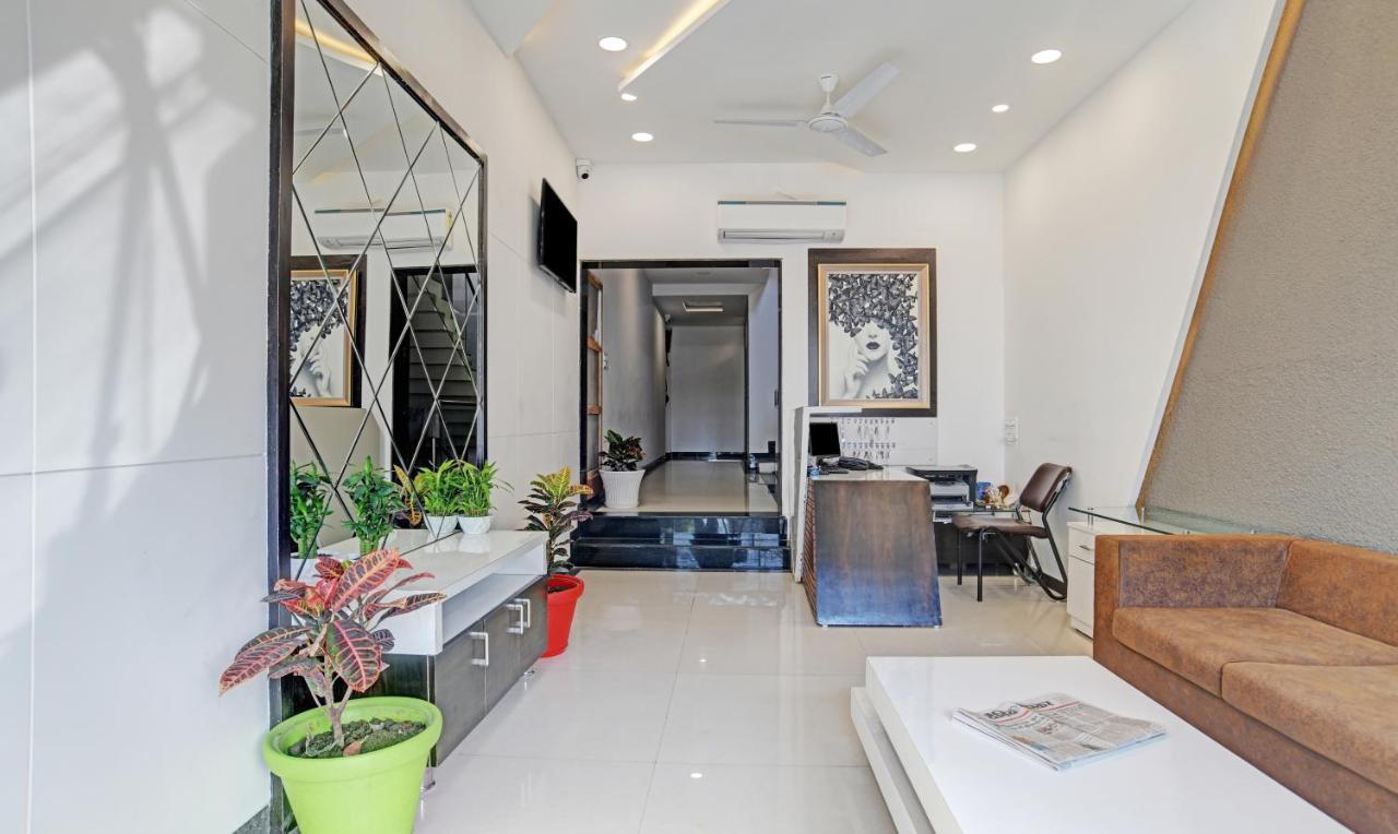 Treebo Grand Euro Pipliyahana Square Indore Exterior foto
